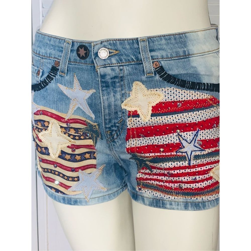 Vintage‎ Y2K Custom Levi’s Patriotic Patchwork Shorts Size 9 - Picture 7 of 17